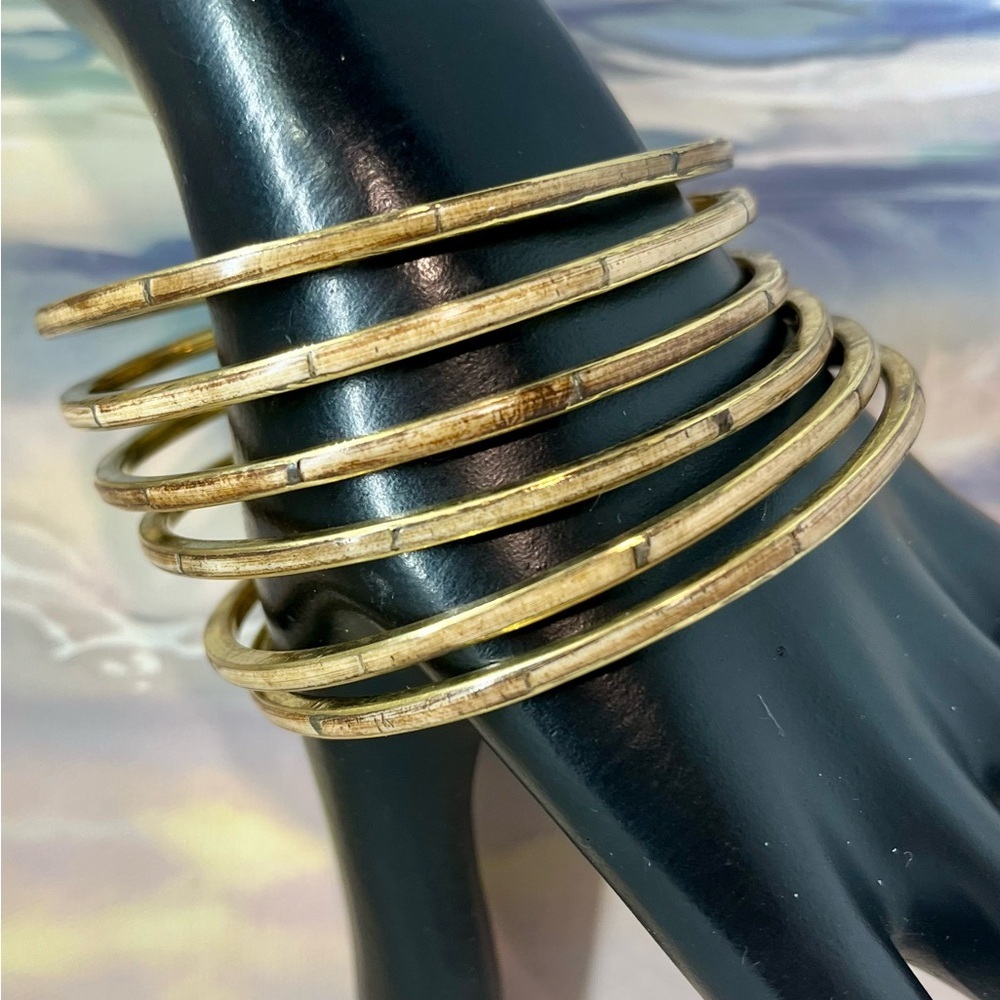 Vintage 1970s Horn Inlaid Thin Bracelets (6)